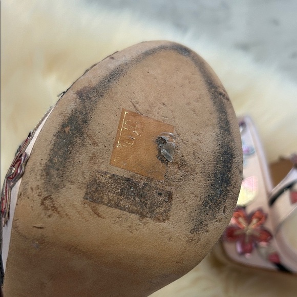 BALLIN Vintage Pink Satin Floral Metallic Heels Size 39 - Picture 8 of 16